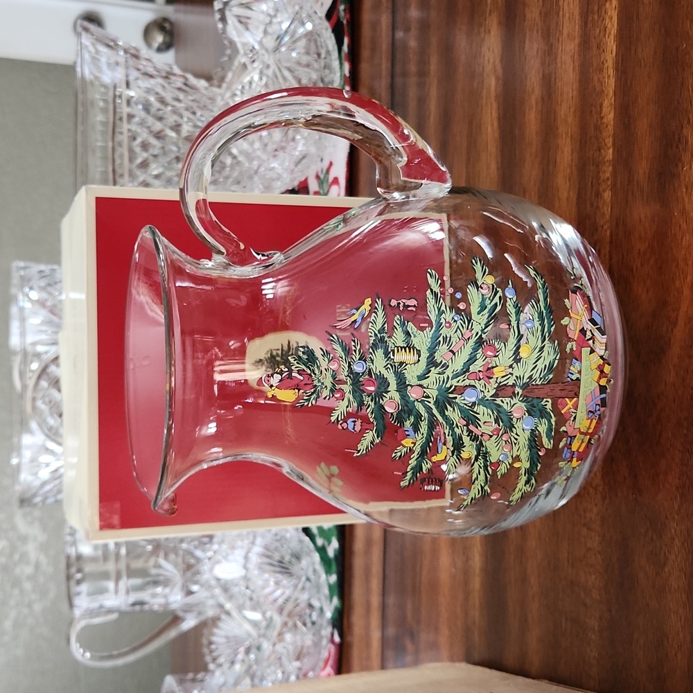 Spode 96 Oz. Christmas Tree Santa Handled Glass Pitcher Collectible
